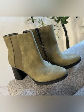 Kelly & Katie Olive Green Block Heel Ankle Boots